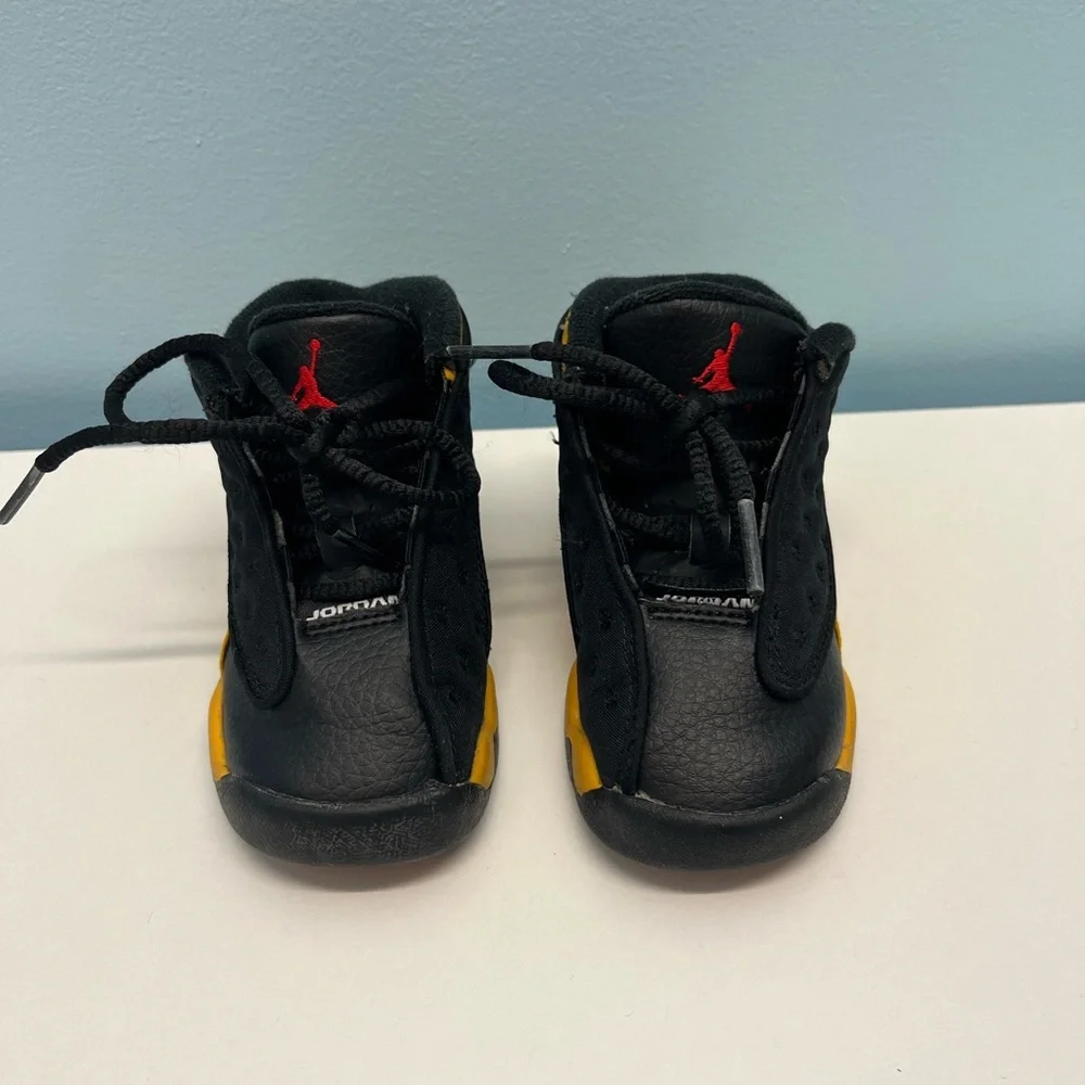 Jordan Kids Black and Yellow Sneakers
